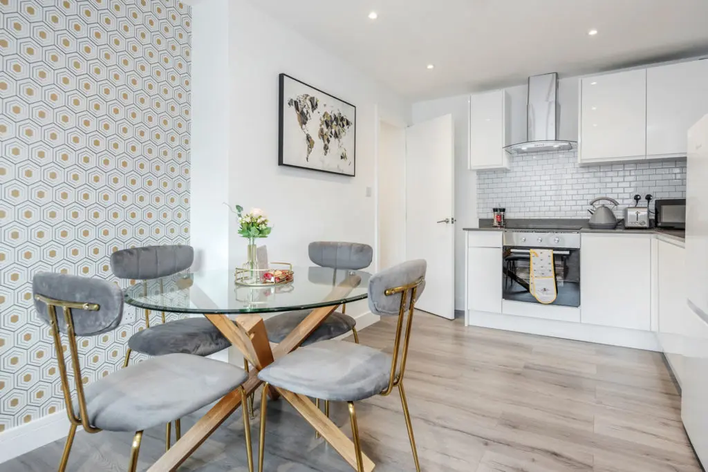 Heliodoor Property Consultants | Why choose Serviced Apartments for your corporate stay?