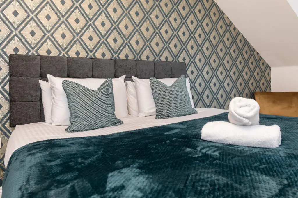 Heliodoor Property Consultants | Why choose Serviced Apartments for your corporate stay?
