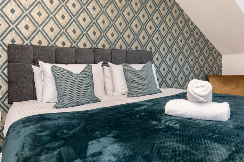 Heliodoor Property Consultants | Why choose Serviced Apartments for your corporate stay?