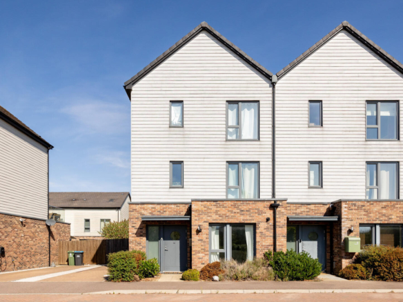 Hesselby View, Broughton, Milton Keynes